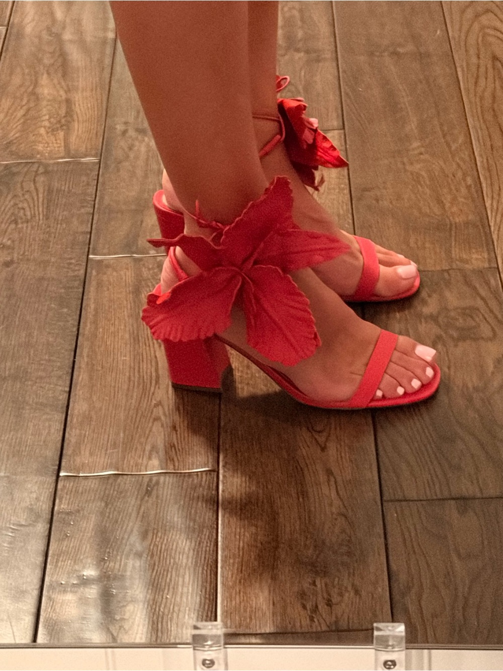 Cecelia New York hibiscus block heels. Coral- red color. Size 8.